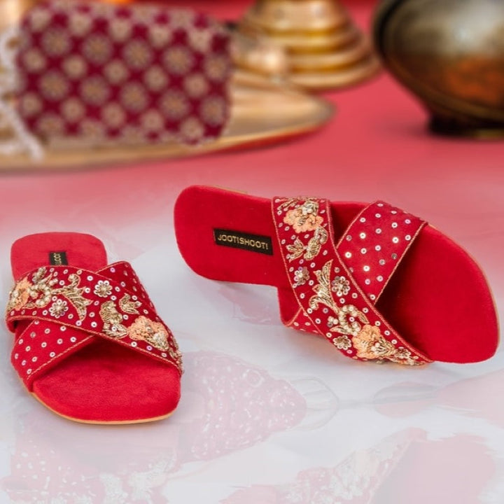 Akaya Slides (Red) Jooti Shooti