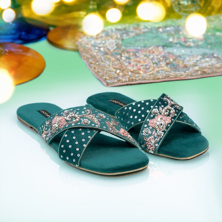 Akaya Slides (Green) Jooti Shooti