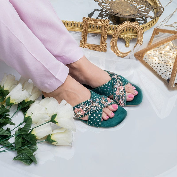 Akaya Slides (Green) Jooti Shooti