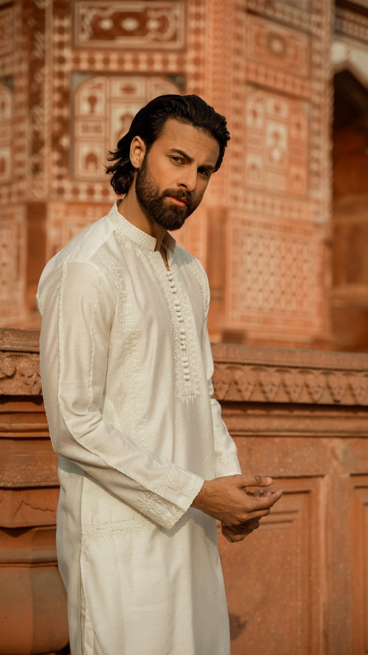 CK 736 White Chikankari Embroidery Kurta Edge Republic