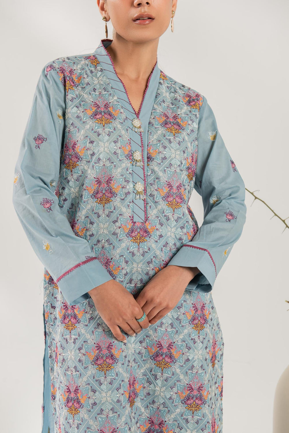 C3227B Taanabaana