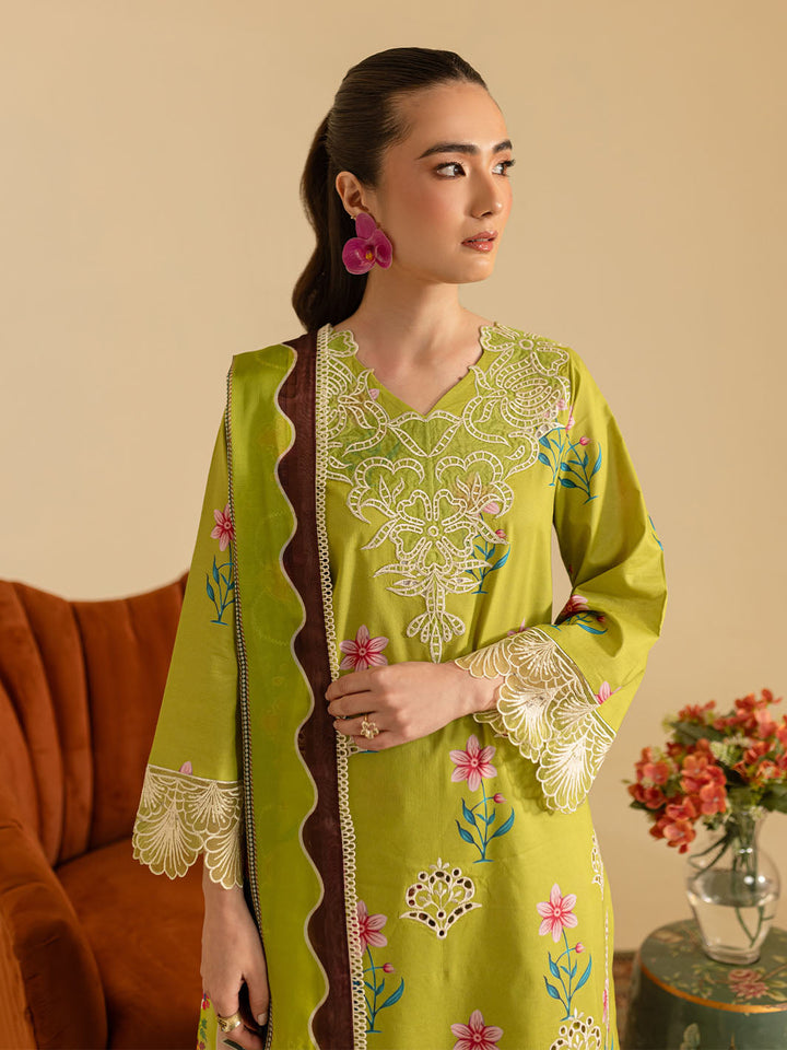 LP - 08 | 3 PC Lawn MAHNUR