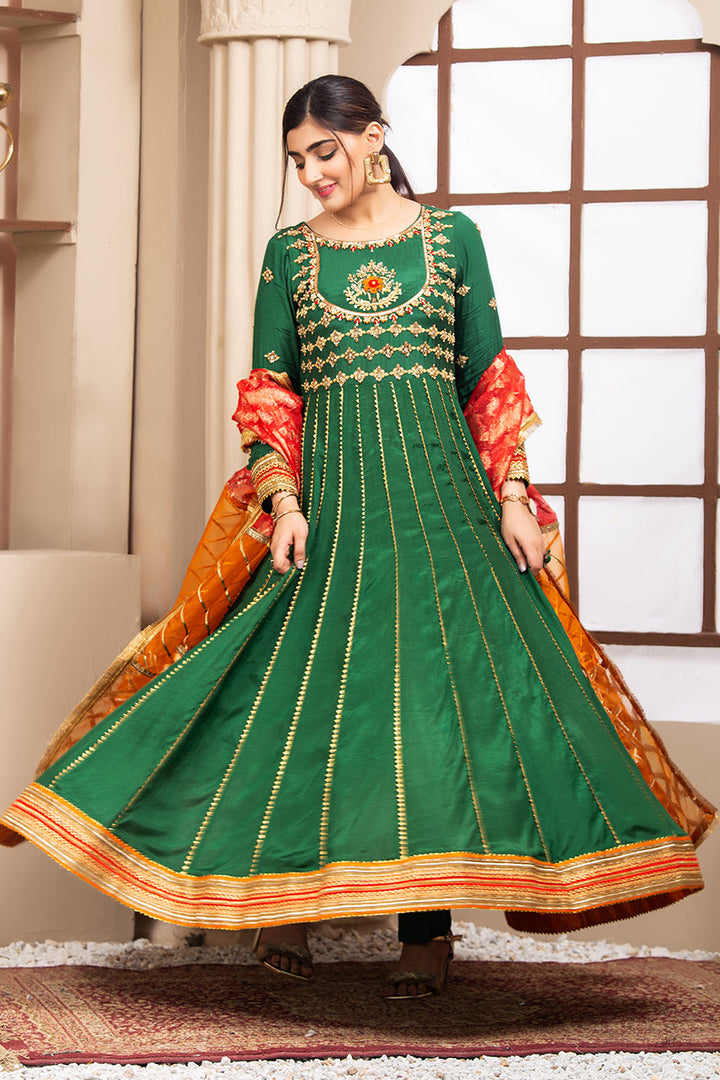 Spectacular Green Zainab Hassan