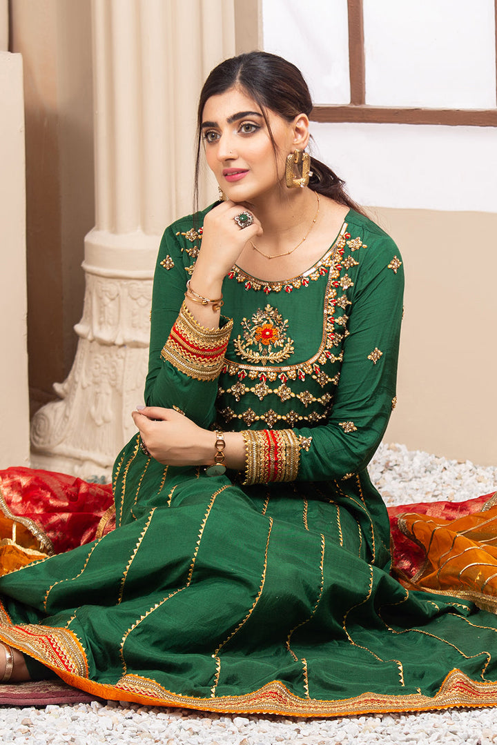 Spectacular Green Zainab Hassan