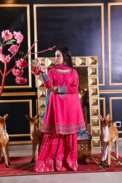 Nigah-e-Shokh Namal by TR